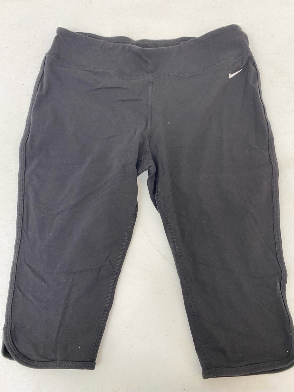 Nike Women’s Black Capri Leggings with Swoosh Large Dri Fit